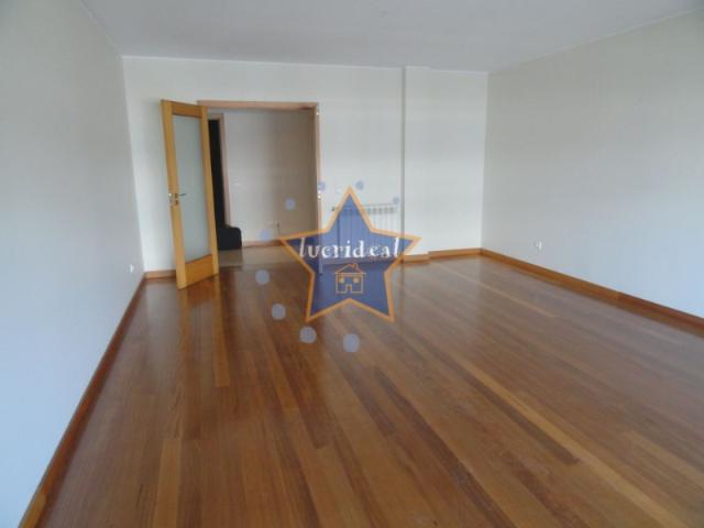 Apartamento T2 para arrendamento no Centro da Maia