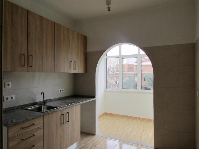 Apartamento T2 para arrendamento no Lumiar