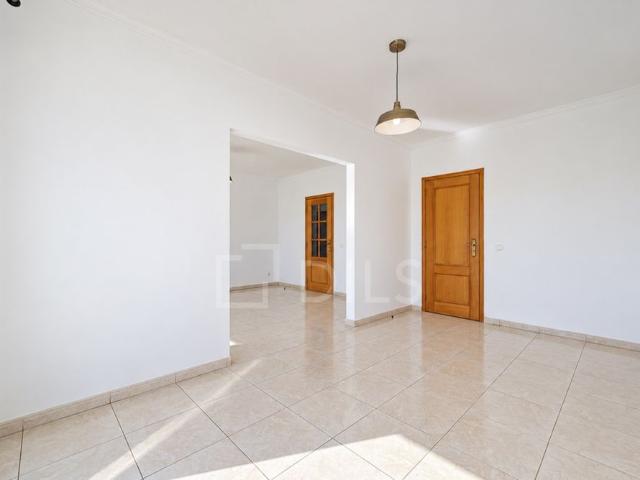 Apartamento T2 para Arrendamento no Patacão, Faro, Algarve