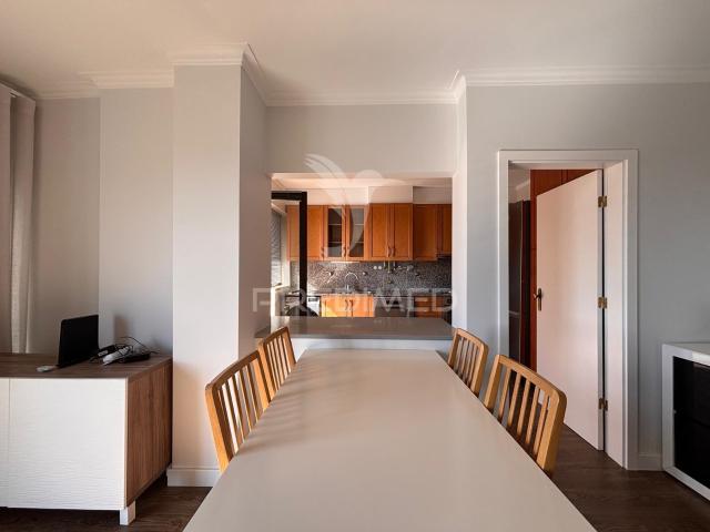 Apartamento T2 para Arrendamento situado na Marginal de São Martinho do Porto