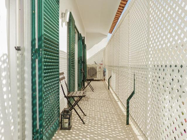 Apartamento T2 para Arrendar no Centro do Monte Estoril