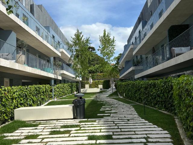 Apartamento T2 para arrendar no Condomínio Unique Belém na Rua General João de Almeida