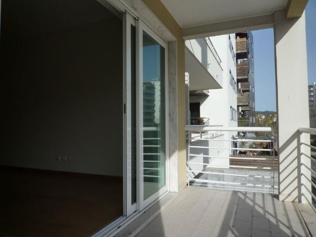 Apartamento T2 para arrendar no Estoril, Sem Móveis