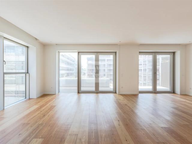 Apartamento T2 para Arrendar com Varanda 22m² em Canidelo RÉPLICA Real Estate