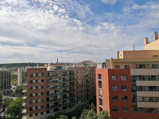 Apartamento T2 para arrendar em Odivelas, Odivelas RE/MAX Portugal