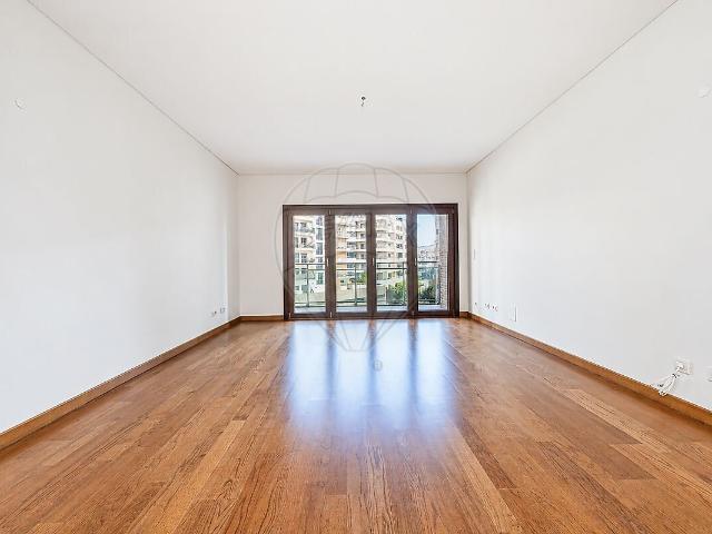 Apartamento T2 para arrendar em Odivelas, Odivelas RE/MAX Portugal