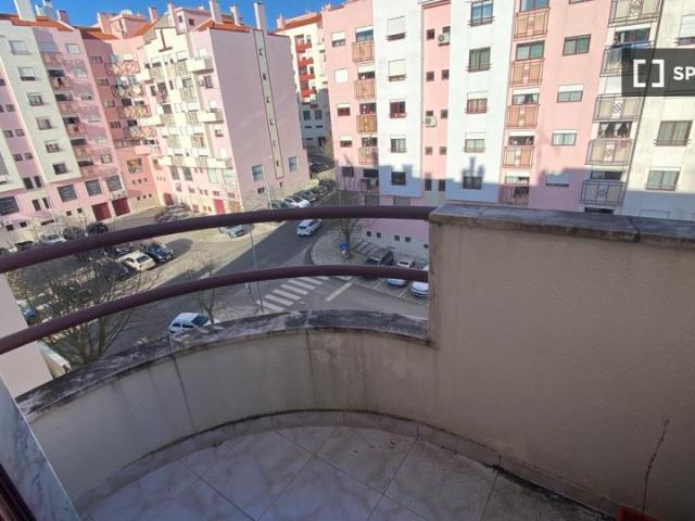 Apartamento T2 para arrendar em Odivelas, Lisboa