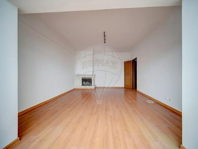 Apartamento T2 para arrendar em Alfragide, Amadora RE/MAX Portugal