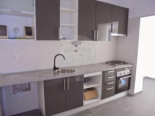 Apartamento T2 para arrendar em Almada, Cova da Piedade, Pragal e Cacilhas, Almada RE/MAX Portugal