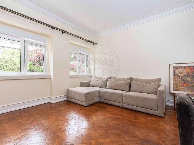 Apartamento T2 para arrendar em Alvalade, Lisboa RE/MAX Portugal