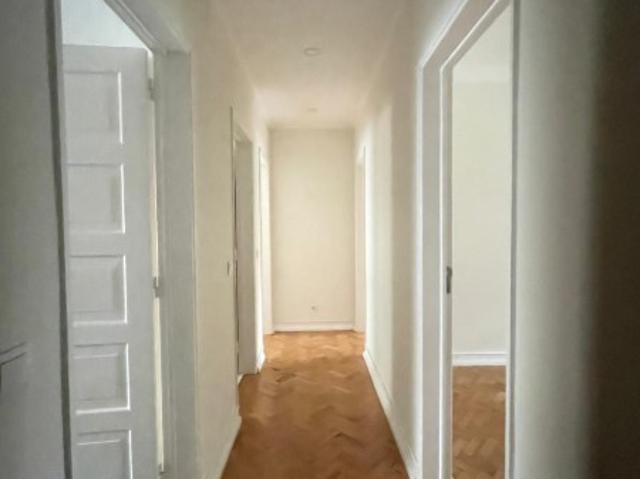 Apartamento T2 para Arrendar em Alvalade
