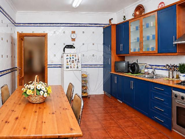 Apartamento T2 para arrendar em Amora, Seixal RE/MAX Portugal