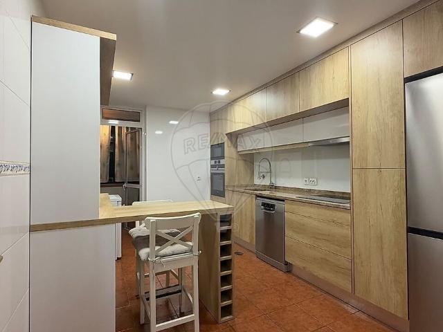 Apartamento T2 para arrendar em Arrifana, Santa Maria da Feira RE/MAX Portugal