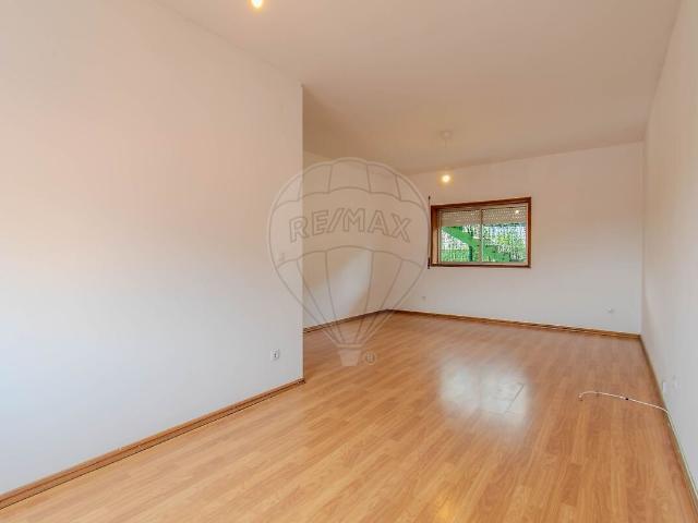 Apartamento T2 para arrendar em Custóias, Leça do Balio e Guifões, Matosinhos RE/MAX Portugal