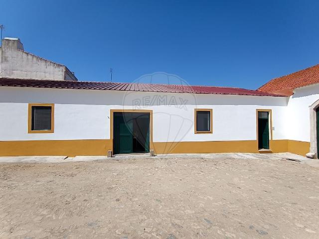 Apartamento T2 para arrendar em Cabeço de Vide, Fronteira RE/MAX Portugal