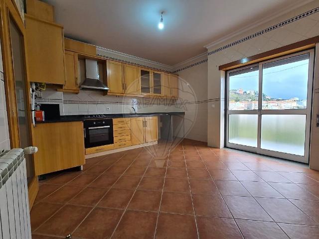 Apartamento T2 para arrendar em Cantar Galo e Vila do Carvalho, Covilhã RE/MAX Portugal