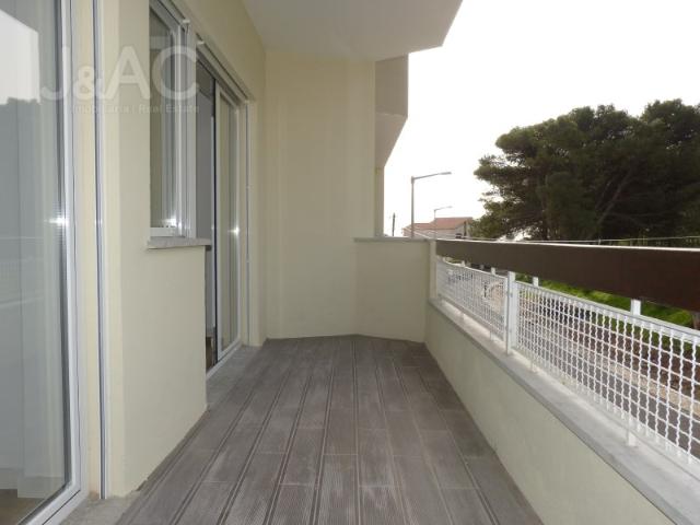 Apartamento T2 para Arrendar em Cascais, Remodelado