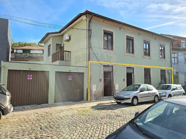 Apartamento T2 para arrendar em Cedofeita, Santo Ildefonso, Sé, Miragaia, São Nicolau e Vitória, Porto RE/MAX Portugal
