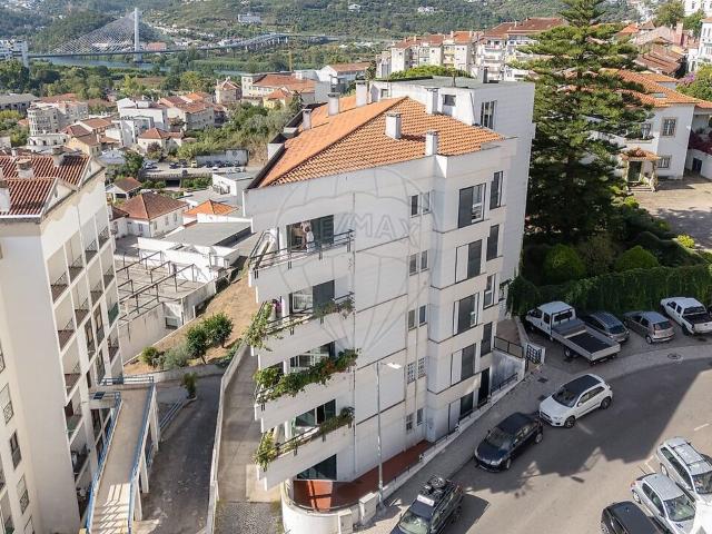 Apartamento T2 para arrendar em Coimbra Sé Nova, Santa Cruz, Almedina e São Bartolomeu, Coimbra RE/MAX Portugal