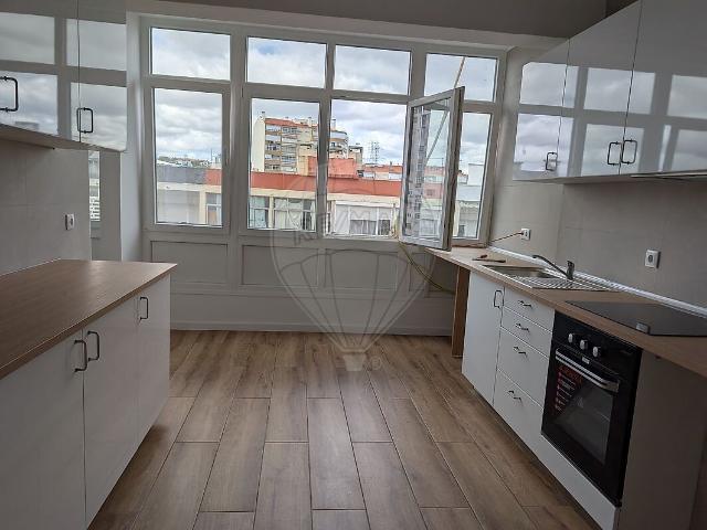 Apartamento T2 para arrendar em Lumiar, Lisboa RE/MAX Portugal