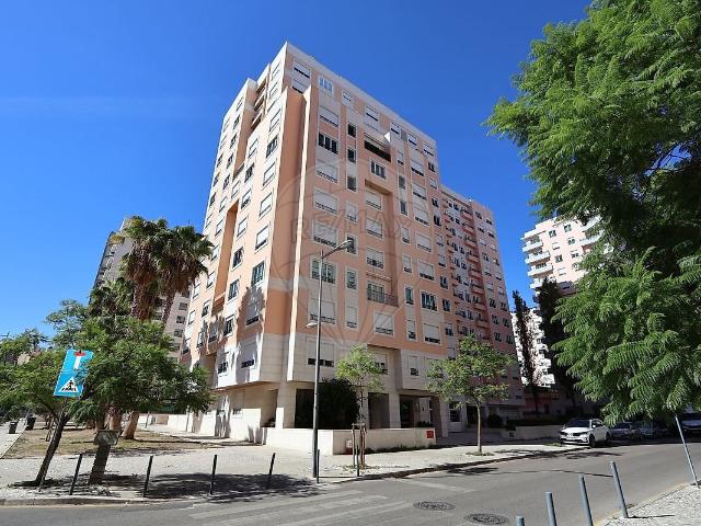 Apartamento T2 para arrendar em Lumiar, Lisboa RE/MAX Portugal