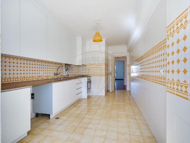 Apartamento T2 para arrendar em Loures, Loures RE/MAX Portugal