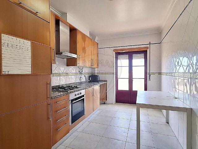 Apartamento T2 para arrendar em Peniche, Peniche RE/MAX Portugal