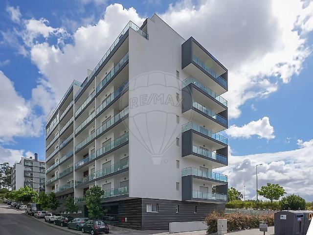 Apartamento T2 para arrendar em Póvoa de Santo Adrião e Olival Basto, Odivelas RE/MAX Portugal