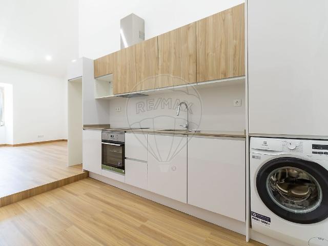 Apartamento T2 para arrendar em Póvoa de Santo Adrião e Olival Basto, Odivelas RE/MAX Portugal