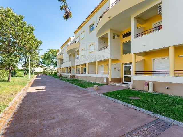 Apartamento T2 para arrendar em Quarteira, Loulé RE/MAX Portugal