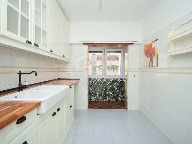 Apartamento T2 para arrendar em São Domingos de Rana, Cascais RE/MAX Portugal