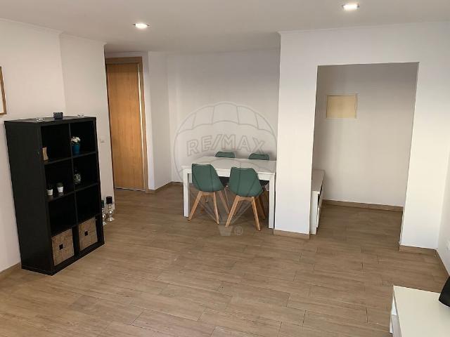 Apartamento T2 para arrendar em Santa Clara, Lisboa RE/MAX Portugal