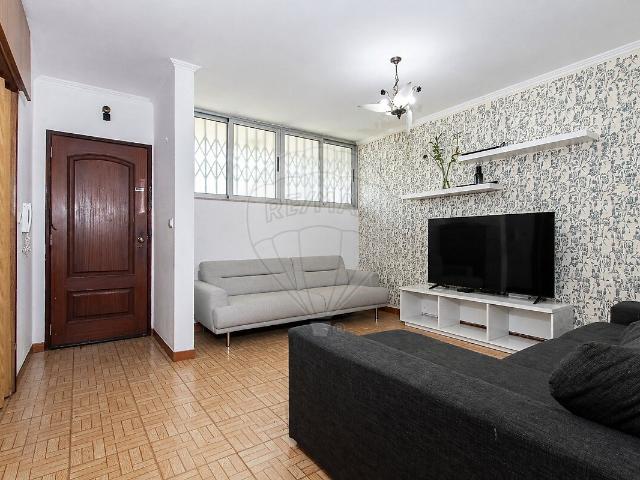 Apartamento T2 para arrendar em Santo António dos Cavaleiros e Frielas, Loures RE/MAX Portugal