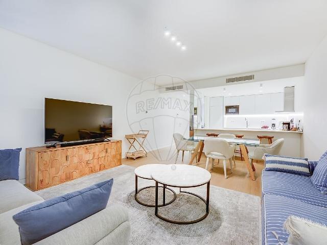 Apartamento T2 para arrendar em Santo António, Lisboa RE/MAX Portugal