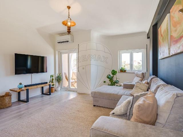 Apartamento T2 para arrendar em Seixal, Arrentela e Aldeia de Paio Pires, Seixal RE/MAX Portugal