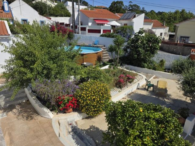 Apartamento T2 para arrendar em zona tranquila na Ericeira