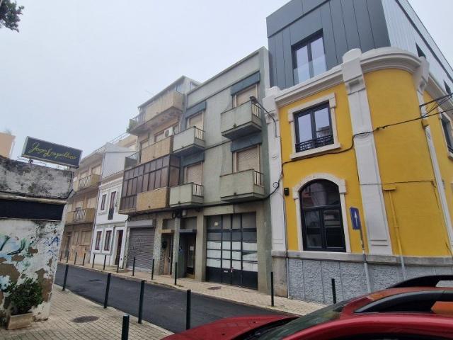 Apartamento T2 para remodelação