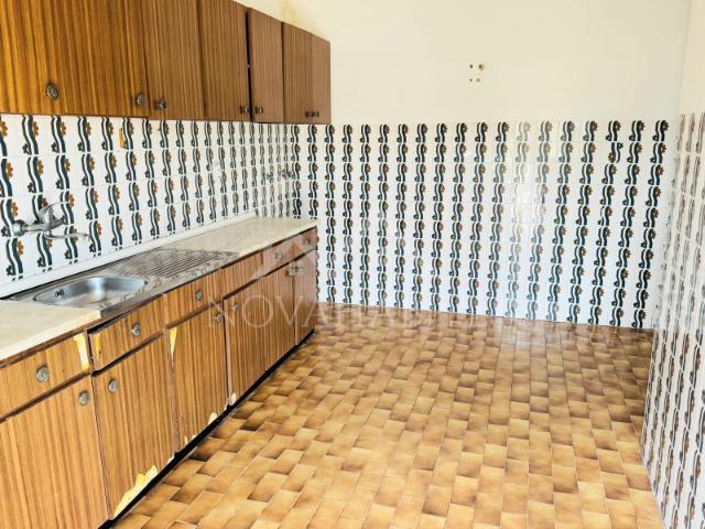 Apartamento T2 para Renovar em Paul, Torres Vedras