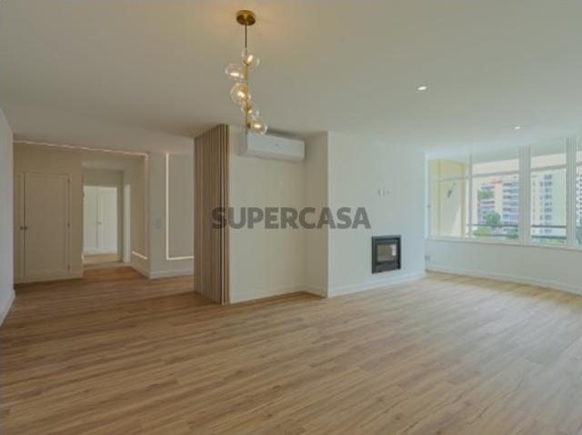 Apartamento T2 para Venda em Cascais Bairro do Rosário