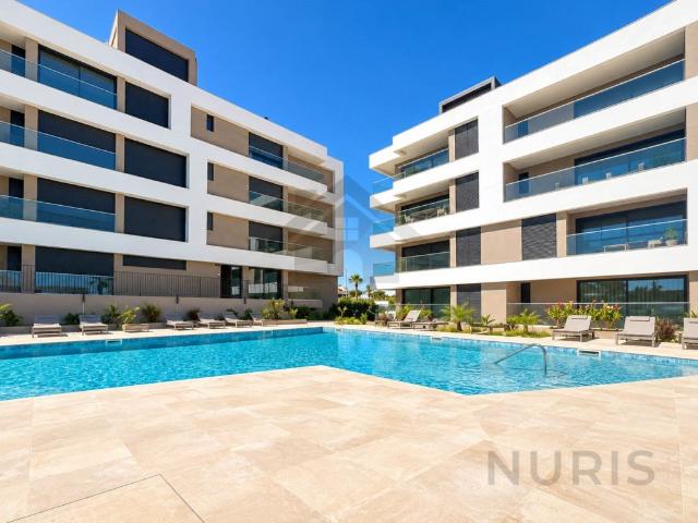Apartamento T2 para Venda em Condomínio de Luxo em Ferragudo. 81m² Estômbar e Parchal
