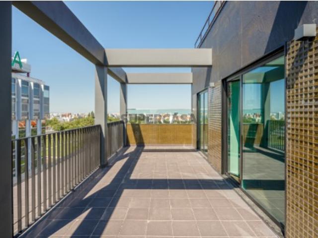 Apartamento T2 penthouse, Parque Eduardo VII, Lisboa