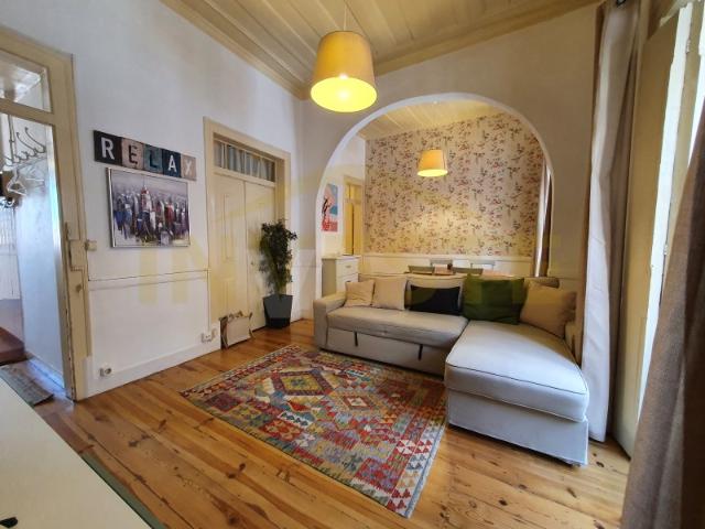 Apartamento T2 perto do Largo do Carmo do Bairro Alto em Lisboa