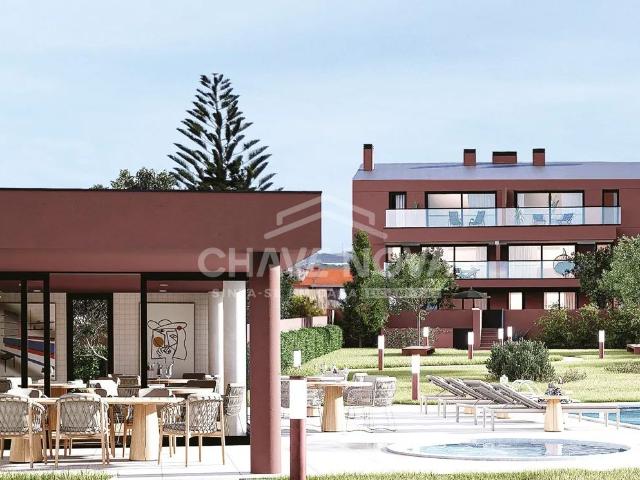Apartamento T2 Piso 2 Norte/Sul em Espinho, Condomínio fechado com Piscina!
