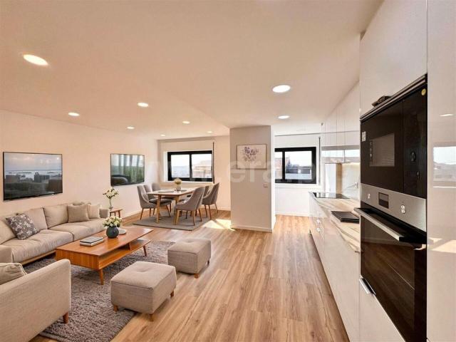 Apartamento T2 / Porto, Paranhos