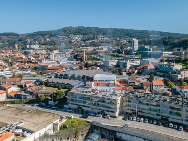 Apartamento T2 Premium com terraço, varanda e garagem fechada junto ao Guimarães Shopping