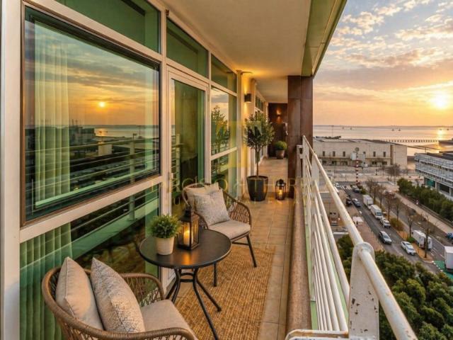 Apartamento T2 Prime na Torre de São Gabriel | Vista Rio | Parque das Nações