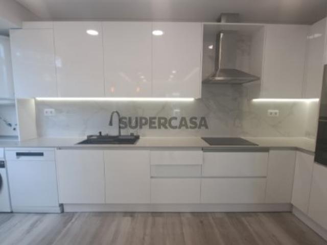Apartamento T2 Qualidade Como Novo Corroios