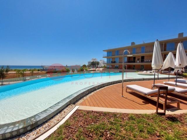 Apartamento T2 de luxo com vista mar Quarteira