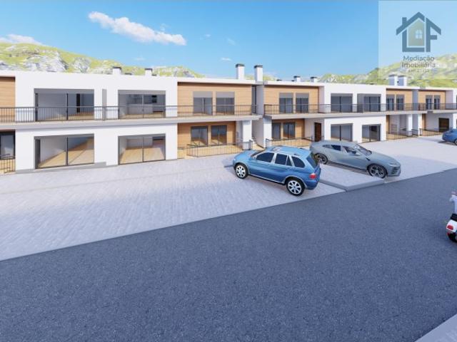 Apartamento T2 RC com TERRAÇO CHURRASQUEIRA E PARQUEAMENTO | NOVO |Empreendimento Arrábida Village