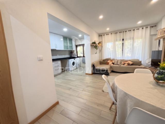 Apartamento T2 | Remodelado | Massamá | Arrendamento